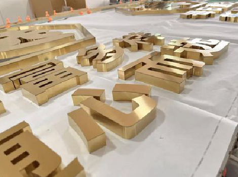 太湖拉丝不锈钢字的特点。